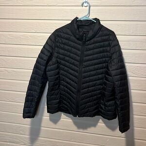 Women’s XL Old Navy water resistant ant black zip up jacket.